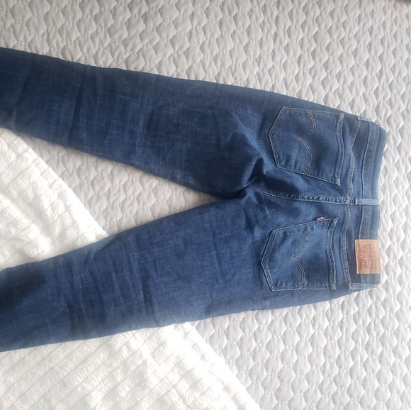Levi's Jean's - Picture 2 of 2